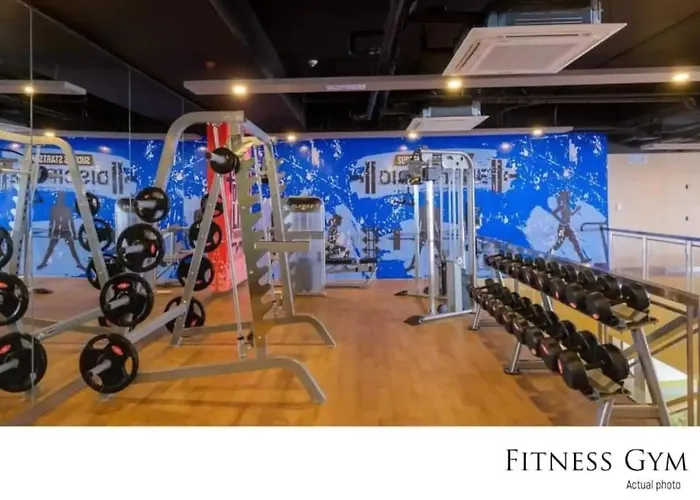 The Oasis 1 Bedroom With Pool Sauna Gym And Manila